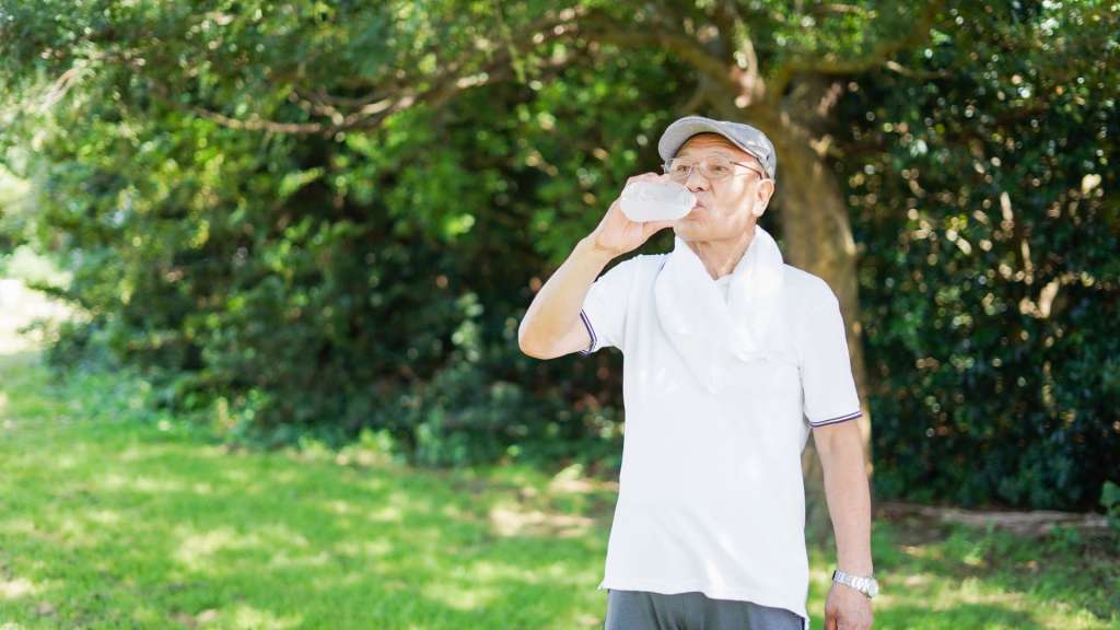 hidratación en personas mayores